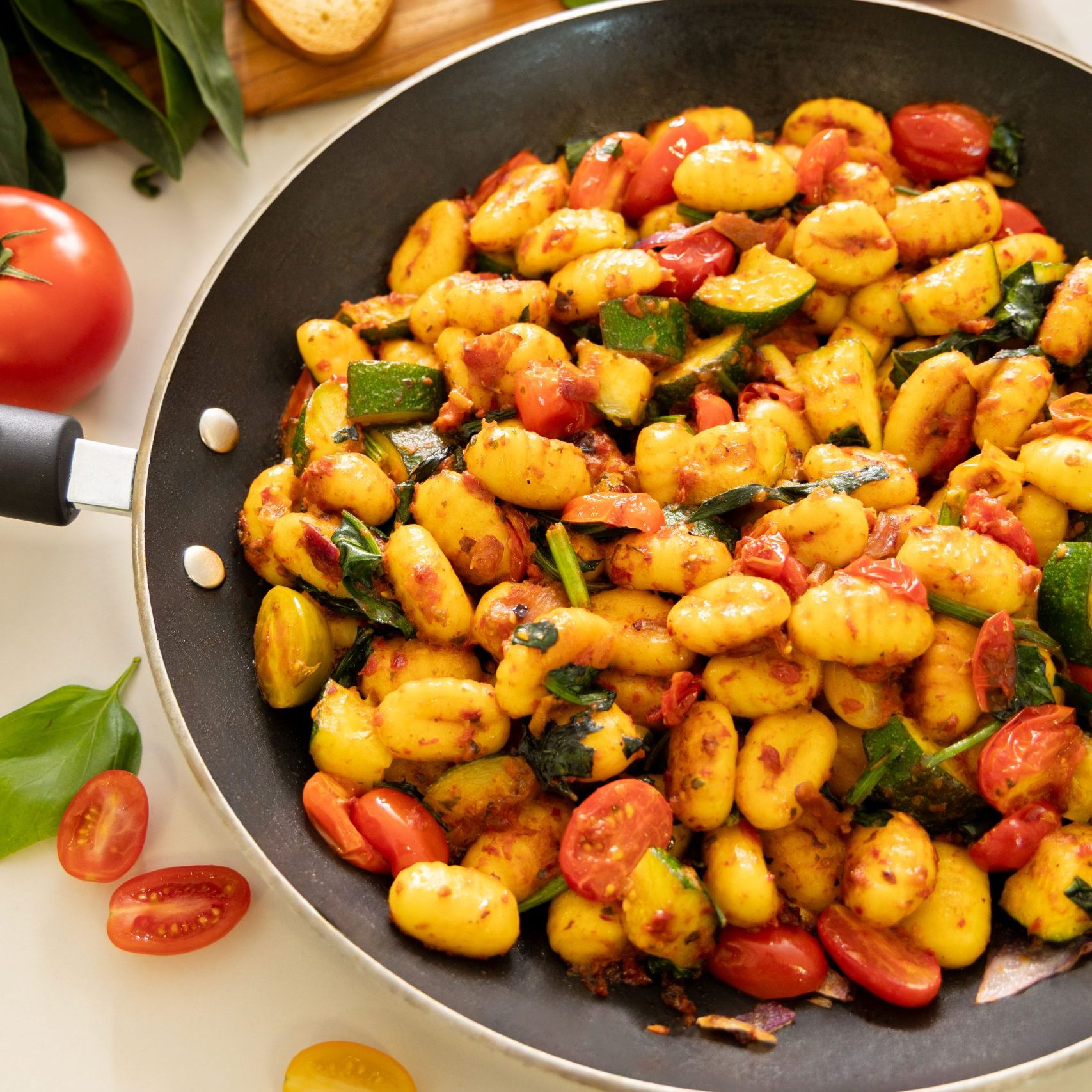 pick4087_gnocchi_tomates_epinards_courgettes_pestoepice pick4087_gnocchi_tomates_epinards_courgettes_pestoepice